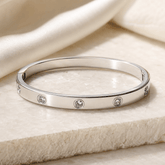 Premium fashion jewelry for women and girl - Statement earrings for women and girls – Elara PK - Stylish jewelry collection for women and girls in Pakistan - Modern and elegant women's jewelry by Elara PK - Elegant jewelry for women and girls by Elara PK