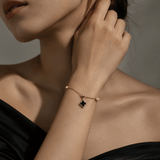 Luxe Carnelian Black 1 Motifs Clover Bracelet